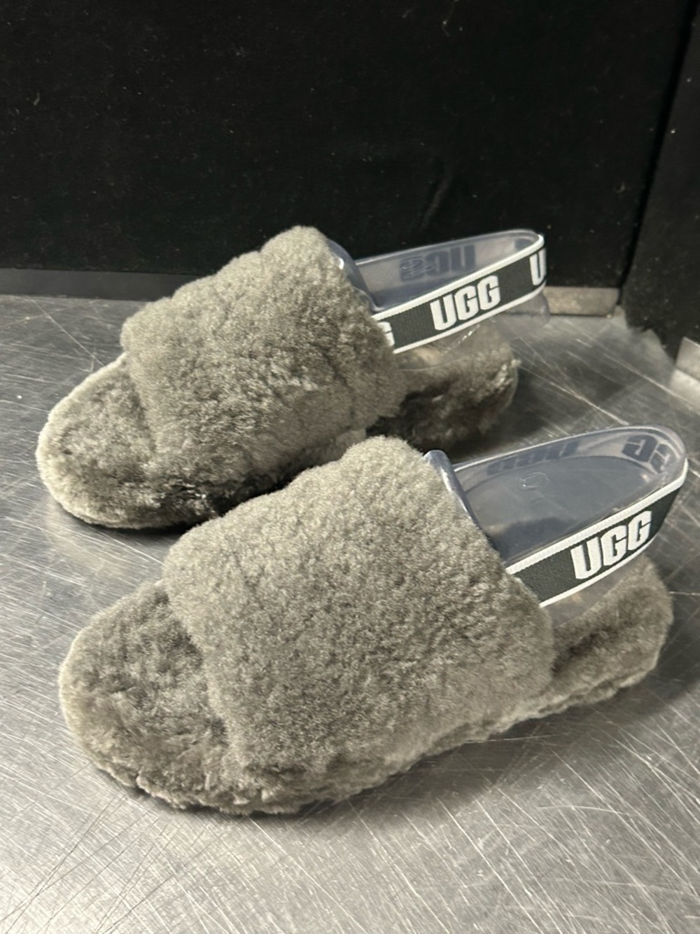 Ugg Fluff Yea Size 3